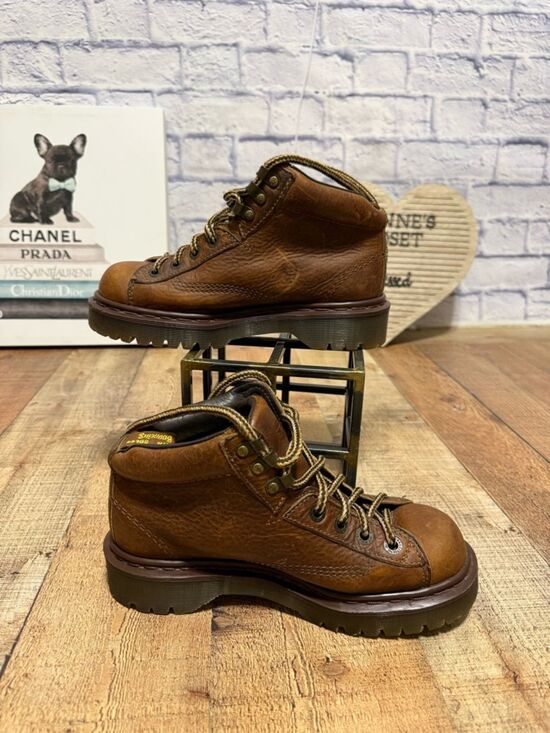 Dr. Martens VTG Grizzly Brown Leather Boots Made England Mens US 5 8287 AW 004 main image 10
